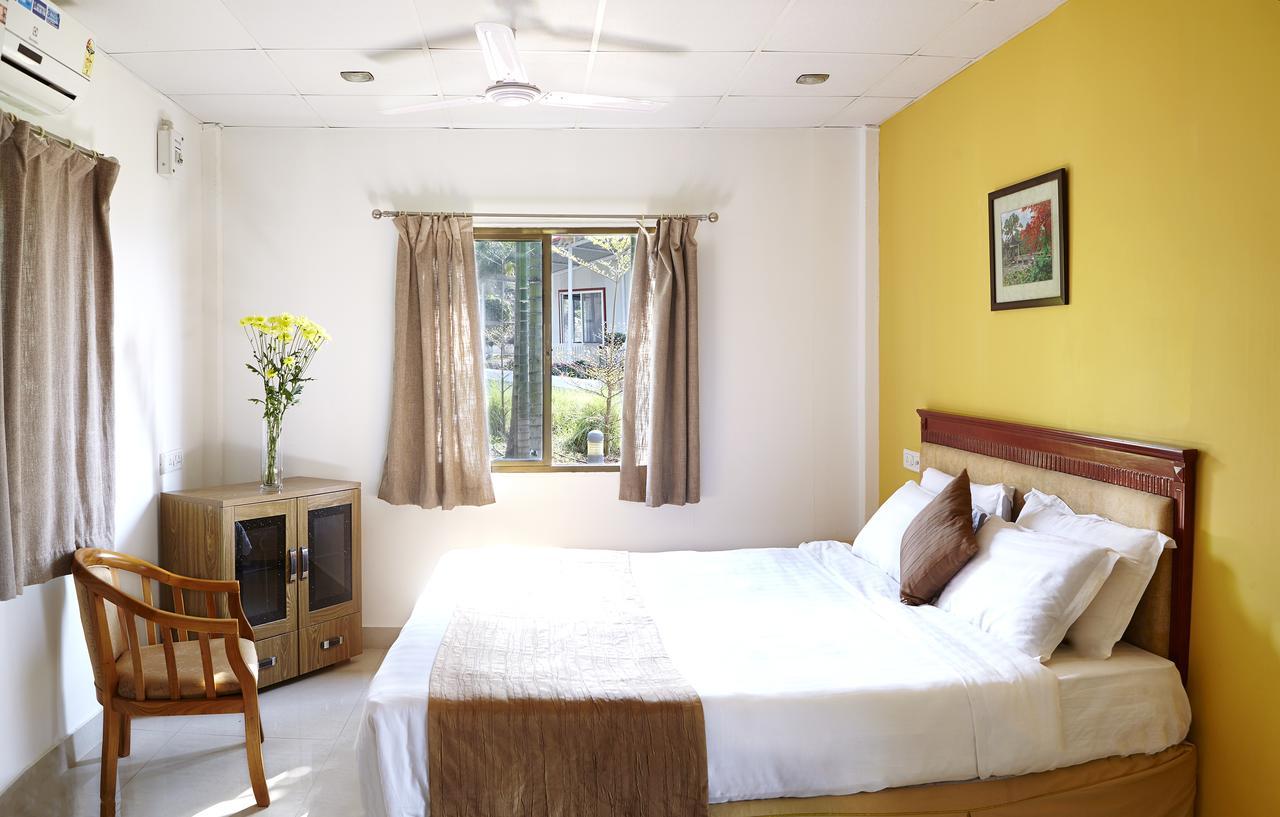 Savana Lake Resort Nashik Extérieur photo