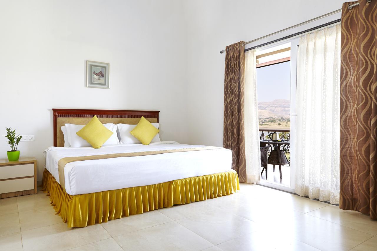 Savana Lake Resort Nashik Extérieur photo